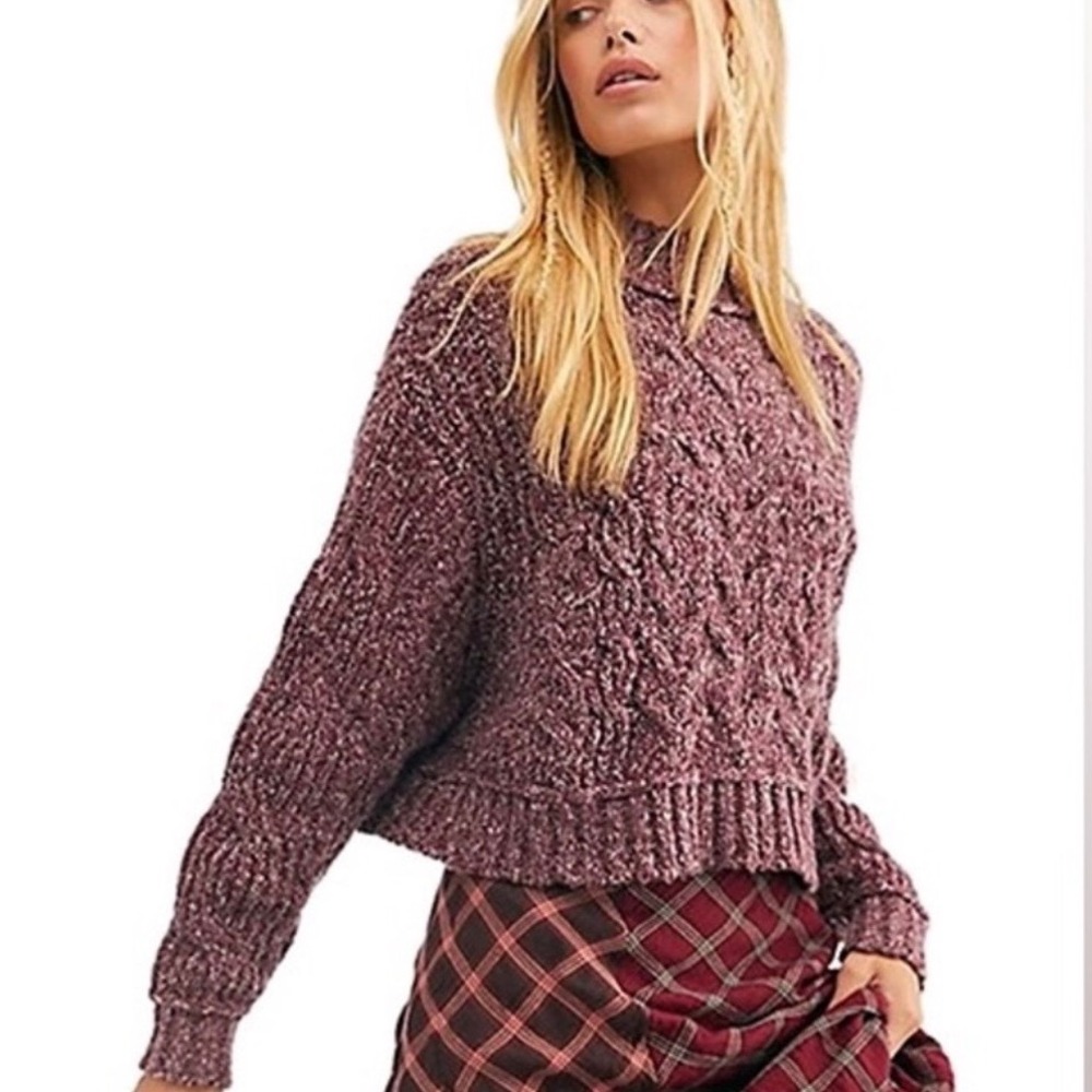 Free People Very Berry Merry Go Round Pullover Sweater Chunky Cable Knit | XS